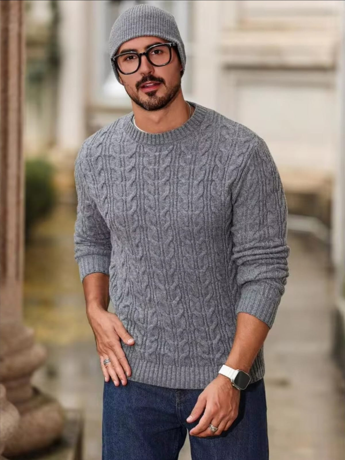 Tricot Maille Torsadée – Gris – worn – crew neck cable knit sweater, ribbed collar, cuffs and hem