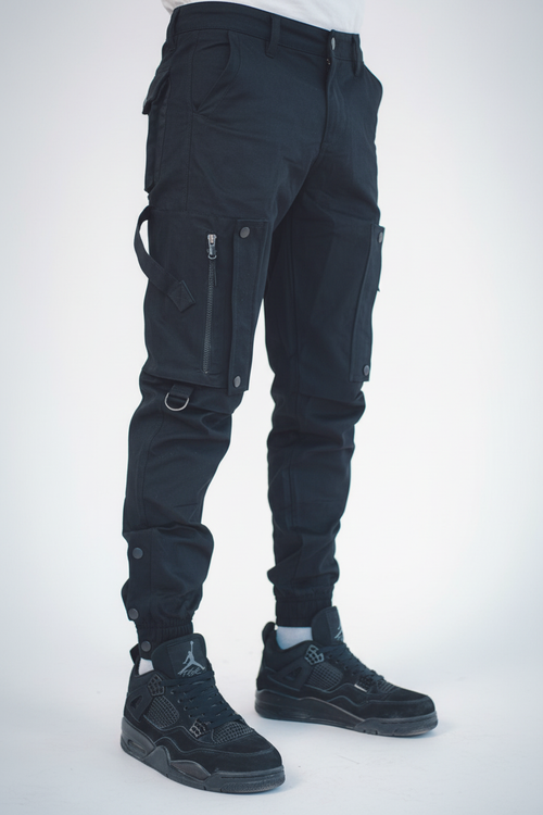 Tactical Cargo Pants - Black Model